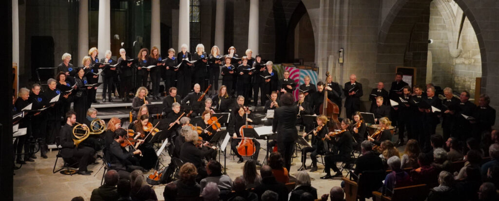 Le chœur et l’orchestre en concert
